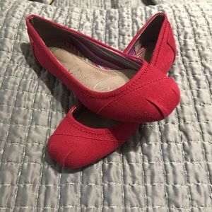 Toms ballet flats size 5.5